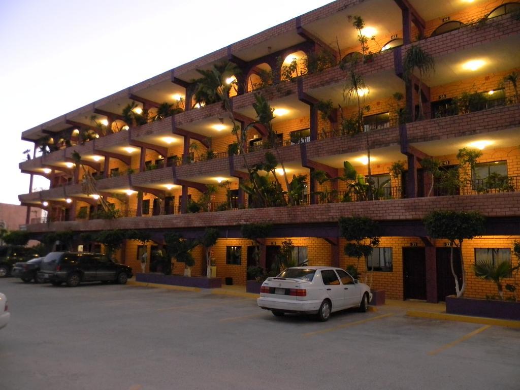 Hotel Grand Guaycura Tijuana Bagian luar foto